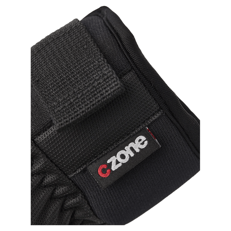 View of Youth Hestra Ferox Primaloft Mitt in colour Black.
