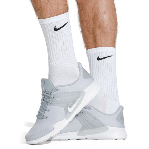 On body image of the Everyday Cushioned Comfort Crew Socks in White