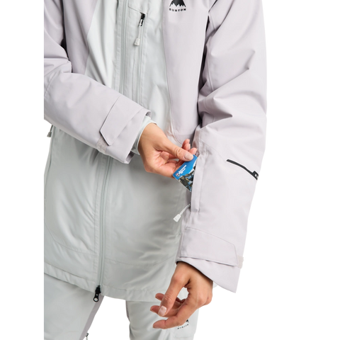 Reserve Insulated Snowboard Jacket - Womens