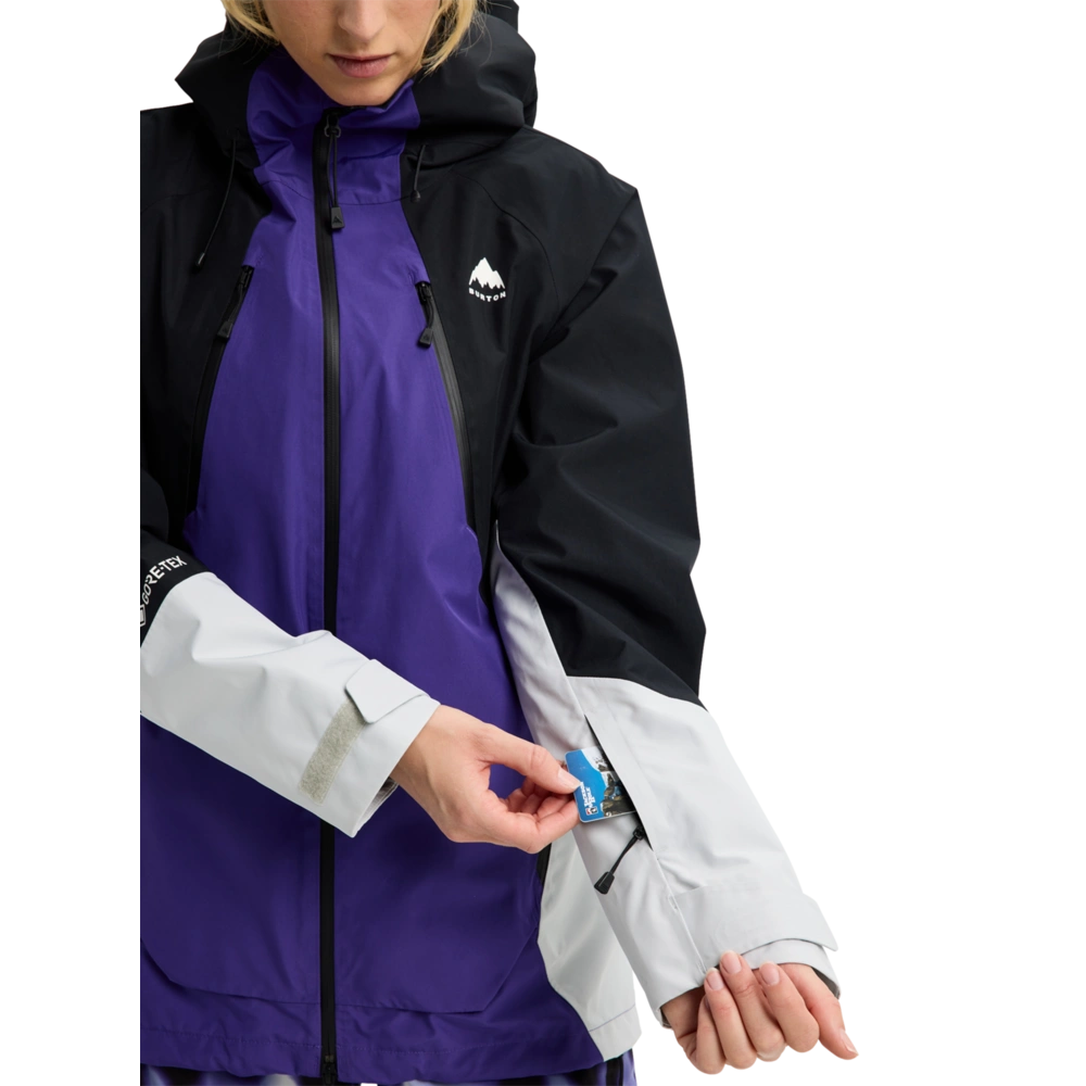 Reserve Gore-Tex Snowboard Jacket - Womens