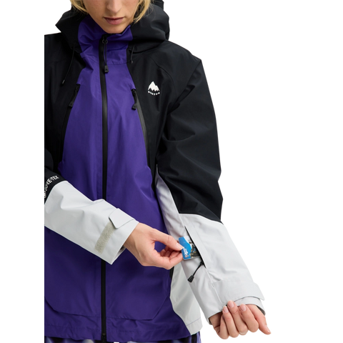 Reserve Gore-Tex Snowboard Jacket - Womens