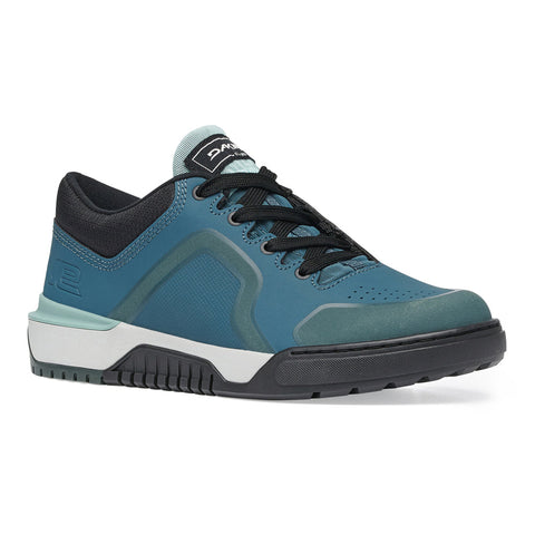Women's blue mtb shoes.