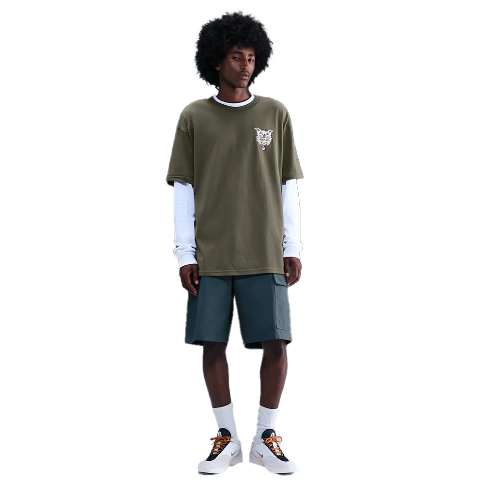 Full Lifestyle image of the SB Tee in Medium Olive