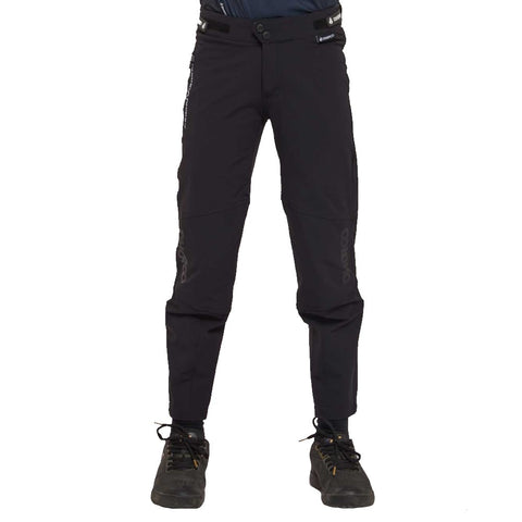 Youth mtb pants in black.