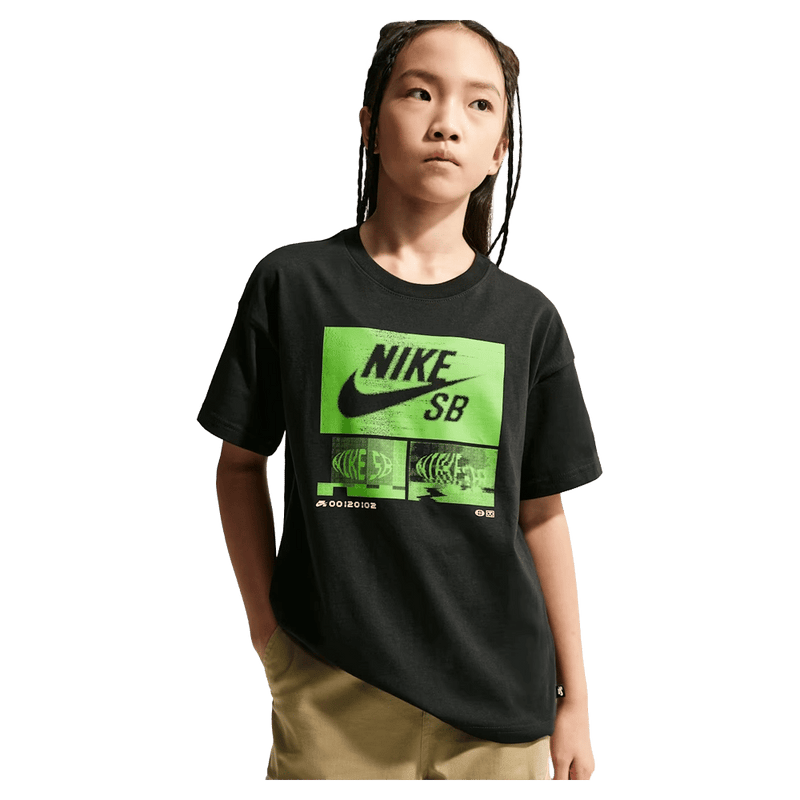 Main view of the Nike SB Tee in Black colourway, kids model