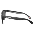 Side view of the Oakley Frogskin XL Sunglasses in Black colourway, unisex's model