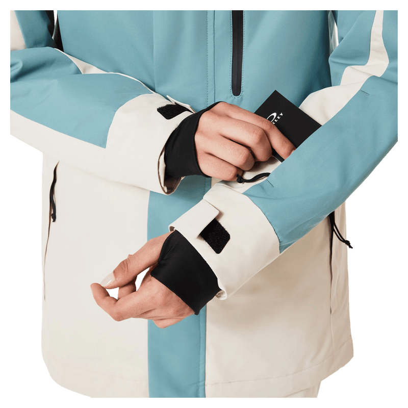 Detail view of the Oakley Tnp Tbt Insulated Ski Jacket in Pacific colourway, women's model
