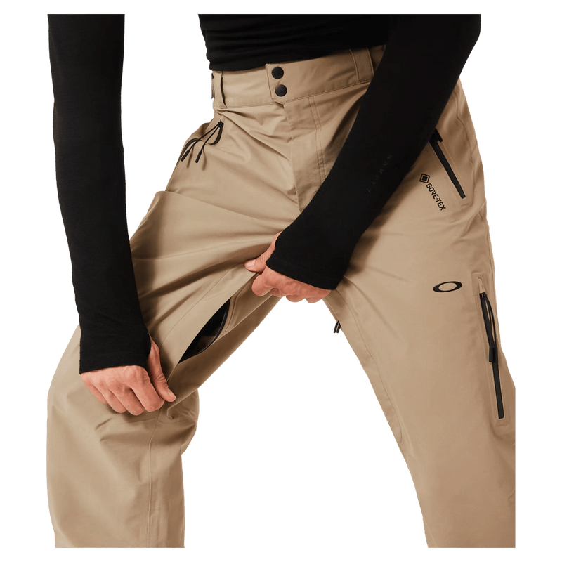 Detail view of the Oakley Unbound Gore-Tex Shell 2.0 Ski Pants in Pebble colourway, men's model