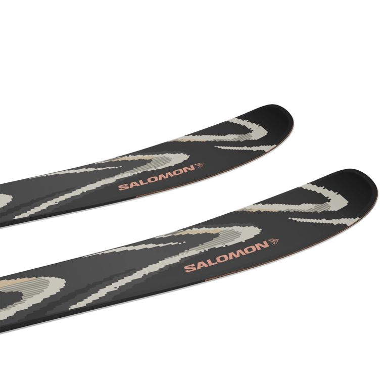 Tip view of the SALOMON QST 94 Black Skis, 26/27 Unisex's model