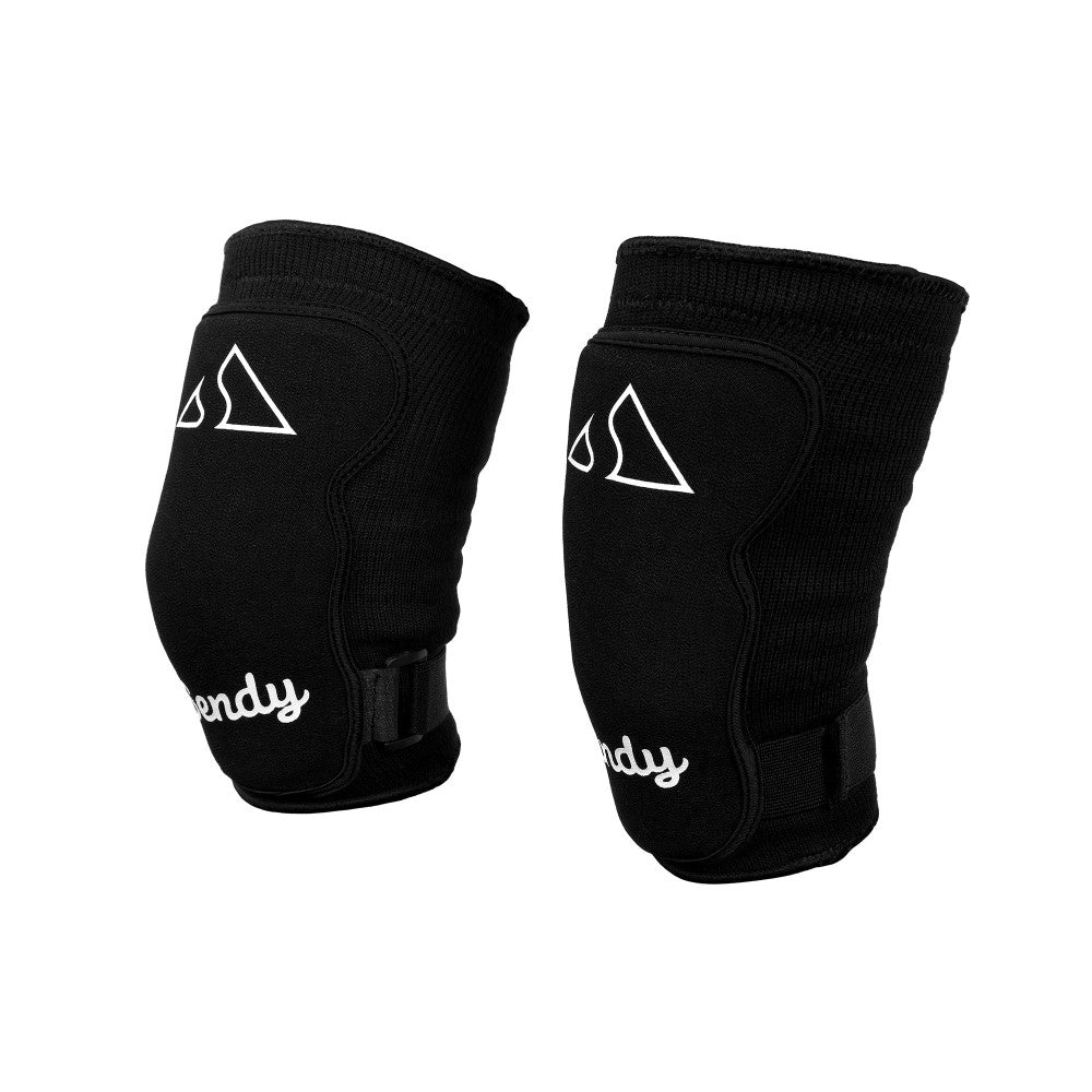 Black knee pads for mountain bike.