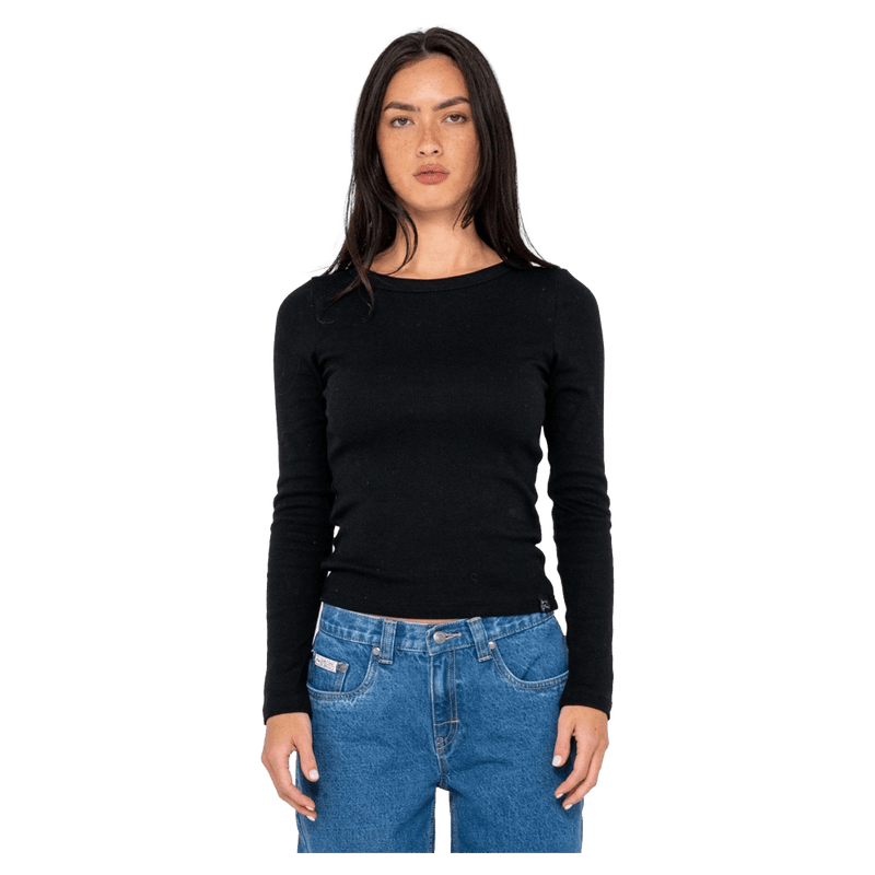 View of women in Rusty Rusty Essentials L/S Sleeve Fitted Tee in colour Black