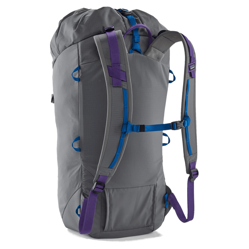 Back2 view of the Patagonia Ascensionist Backpack 47986 Bags, 26/27 Unisex's model