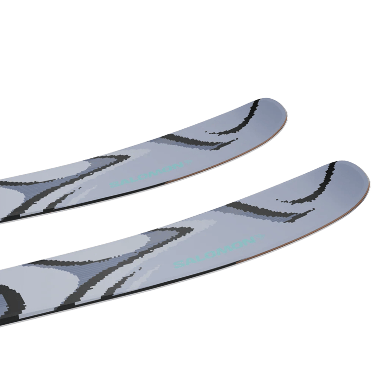 Tip view of the SALOMON QST 100 Cosmic Sky Skis, 26/27 Unisex's model