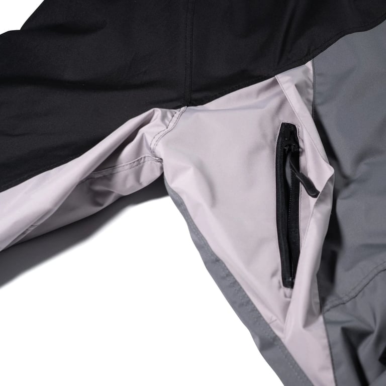 Dual Tone 4.4oz Insulated Hooded Snowboard Jacket