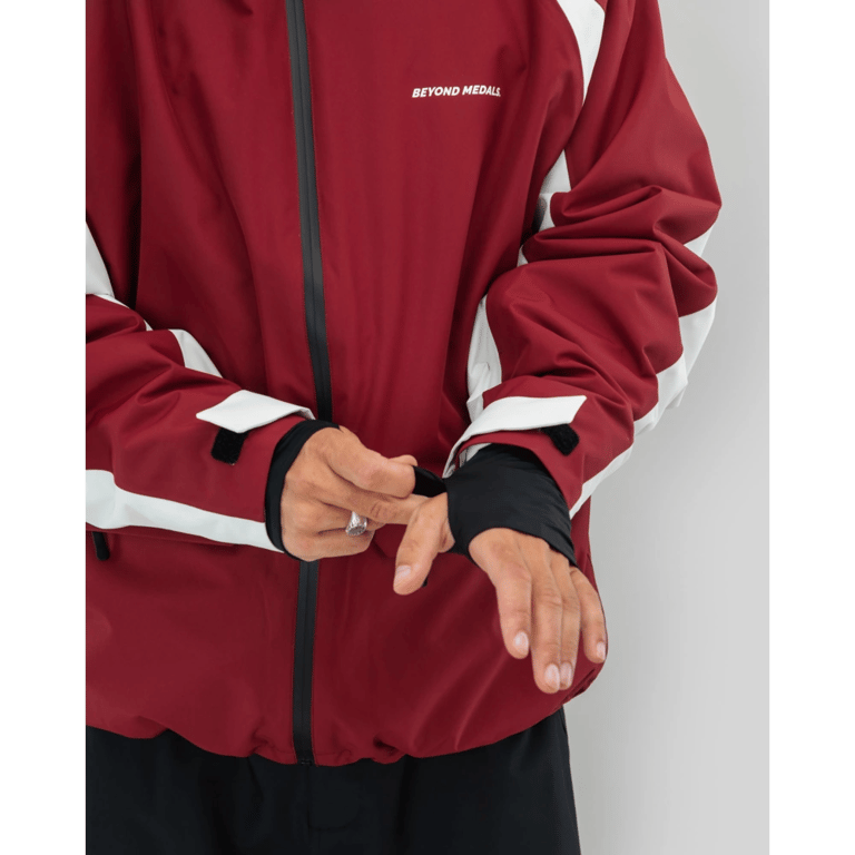 Beyond Medals Nostalgia 2L Snowboard Jacket