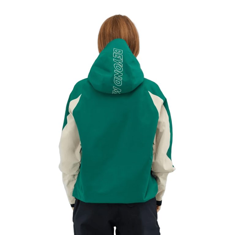 Beyond Medals Nostalgia 2L Snowboard Jacket