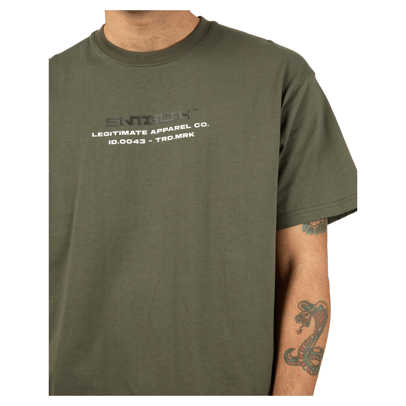 Close view of the St Goliath Sensor Tee in Khaki colourway, men's model