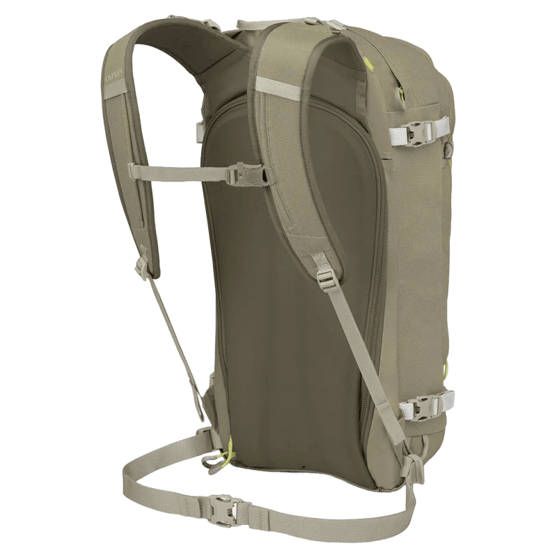 2nd view of the OSPREY Soeldon 25L Olive Tan_Earl Grey Bags, 26/27 Unisex's model