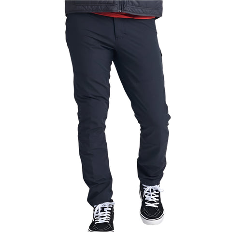 Men's TLD Ruckus travel pants in black.