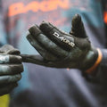 Thrillium Glove