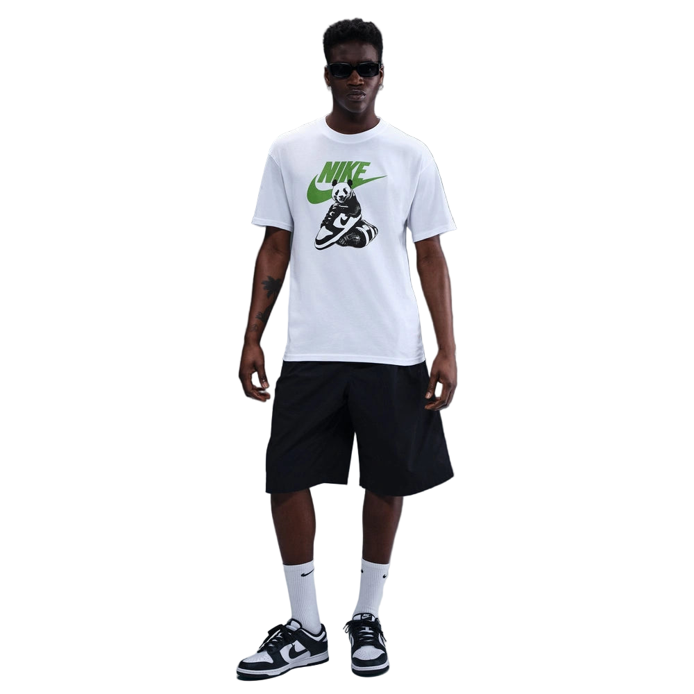 Full lifestyle image of the Sportswear Dunk Tee in White