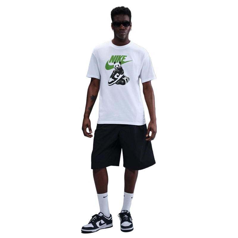 Full lifestyle image of the Sportswear Dunk Tee in White