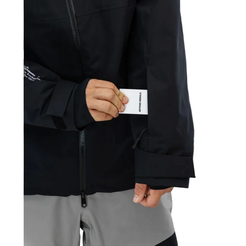 Pass pocket view of the Beyond Medals Fullzip 2L snowboard Jacket in Black colourway, unisex's model