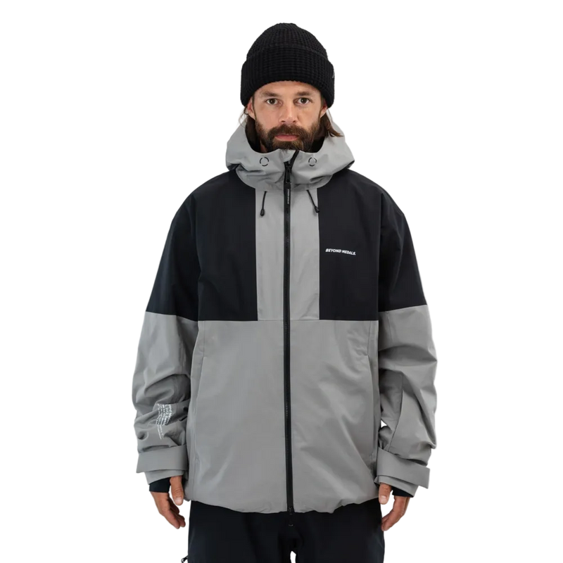 Front view of the Beyond Medals Fullzip 2L snowboard Jacket in Grey colourway, unisex's model
