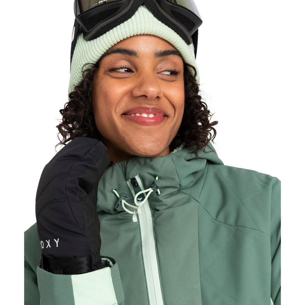 Overhead clearance snowboard jacket