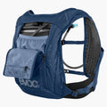Back pockets view of the Evoc Hydro Pro 3 Hydration Bladder 1.5 in Denim colourway, unisex's model