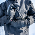 On hand view of the Arashi Guide Gtx Mitts in Black. 