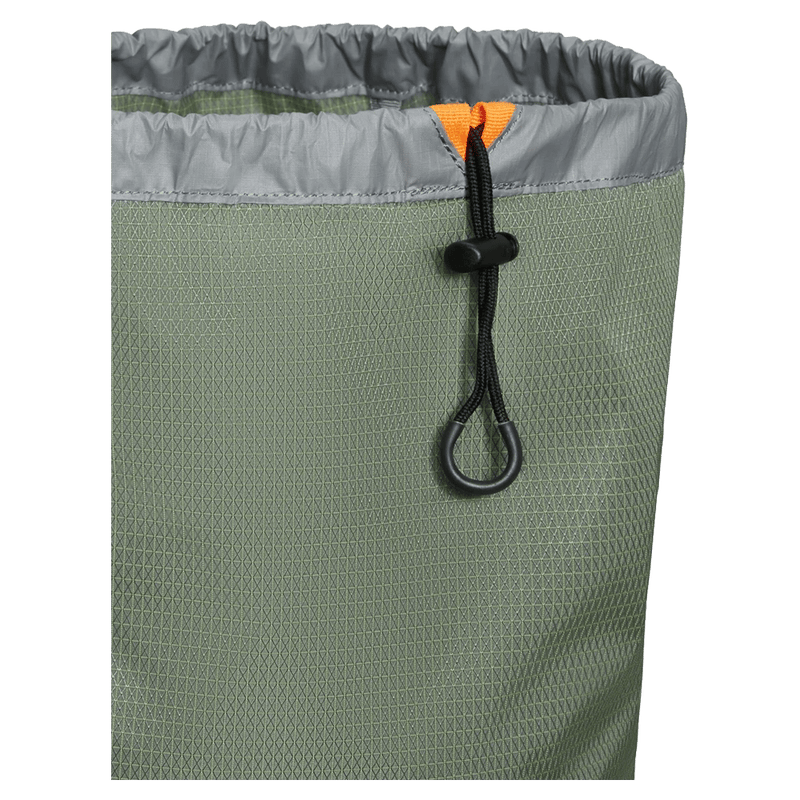Detail view of the Mammut Ducan 24 Backpack in Jade Black colourway, women model