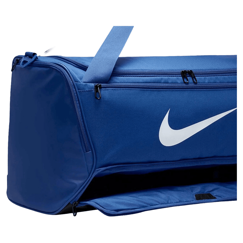 Detail view of the Nike Brasilia 9.5 Duffel Bag in Game Royal colourway, unisex model
