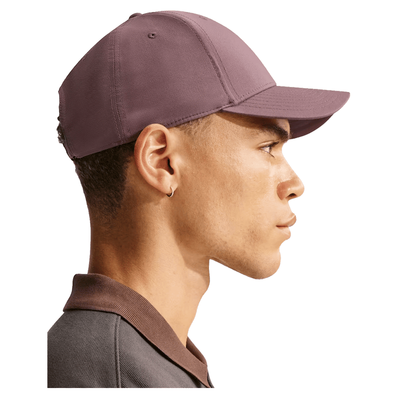 Side view of the Nike Club Down Puffer in Black colourway, unisex model
