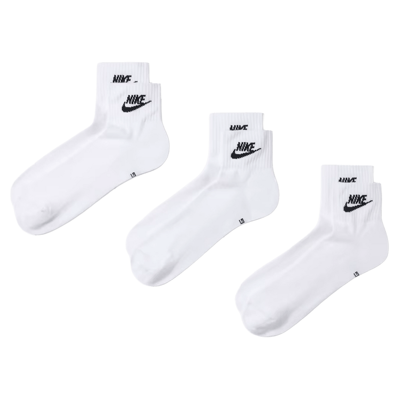 Main view of the Nike Everyday Essential Socks in White colourway, unisex model
