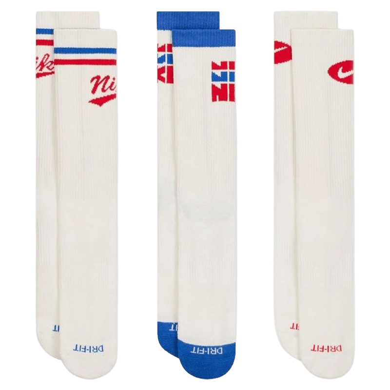 Pack view of the Nike Everyday Plus Crew Socks in White colourway, unisex model