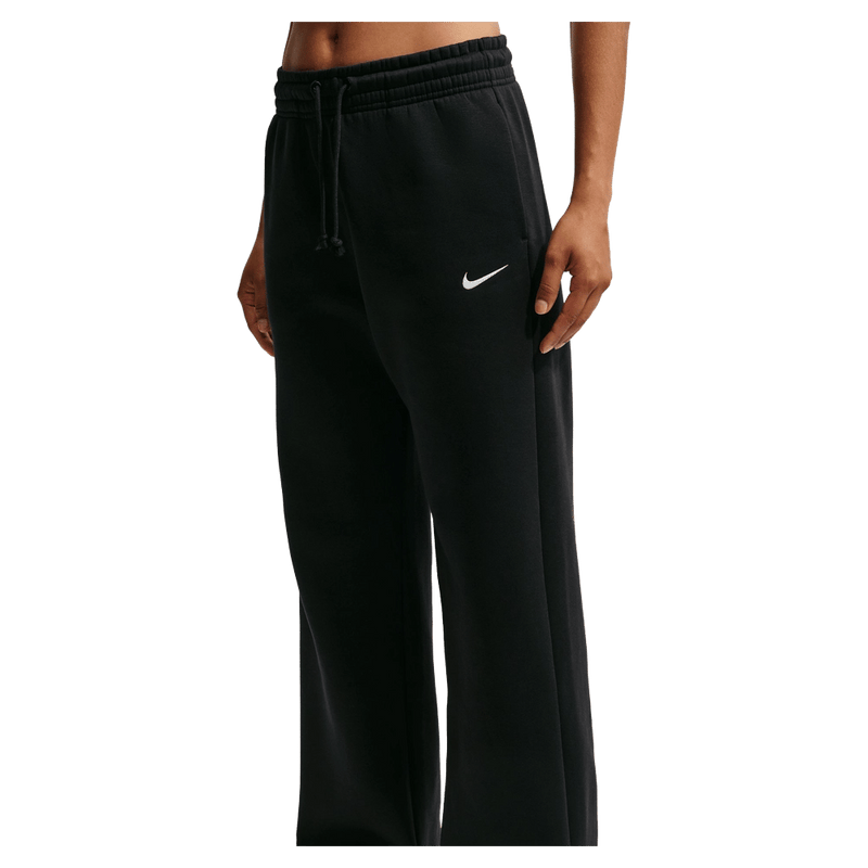 Main view of the Nike Phoenix Fleece Sweatpants in Black colourway, women model