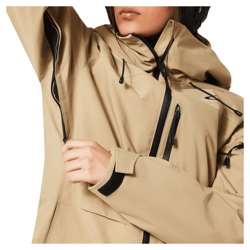 Vents view of the Oakley Canopy Insulated Jacket in Pebble colourway, women model
