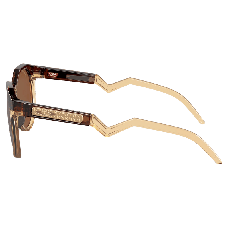 Side view of the Oakley HSTN Sunglasses in Dark Amber colourway, unisex's model