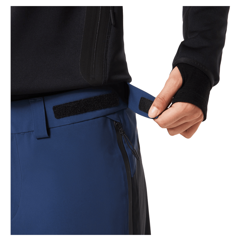 Waist view of the Oakley Kendall Rc Shell Pants in ABYSS and BLACK colourway, WOMEN model