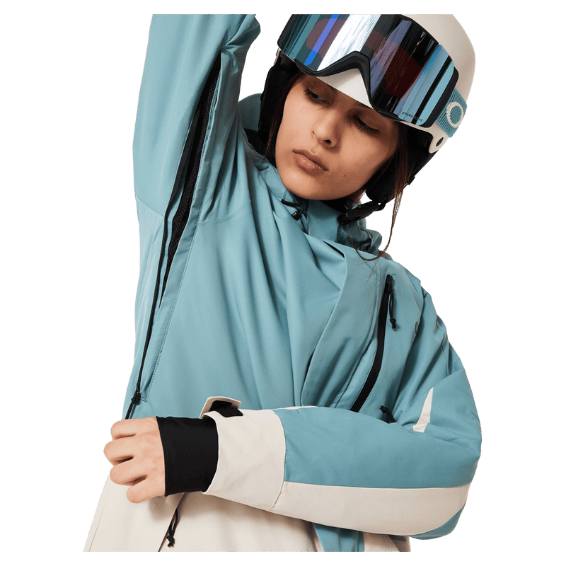Detail view of the Oakley Tnp Tbt Insulated Ski Jacket in Pacific colourway, women's model