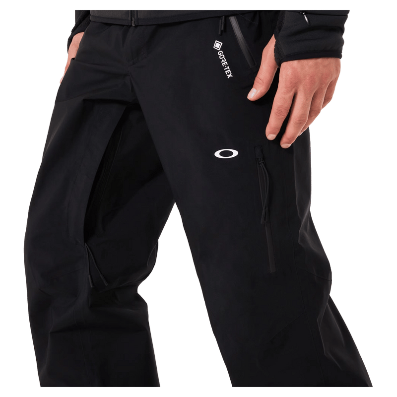 Detail view of the Oakley Unbound Gore-Tex Shell 2.0 Ski Pants in Blackout colourway, men's model
