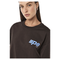 Close front view of the PE NATION Glide Oversized Tee Coffee Tee,  26/27 Womens's model