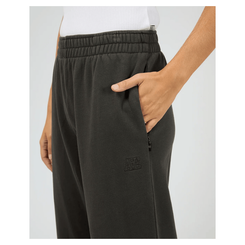 Limitless Track Pants - Womens