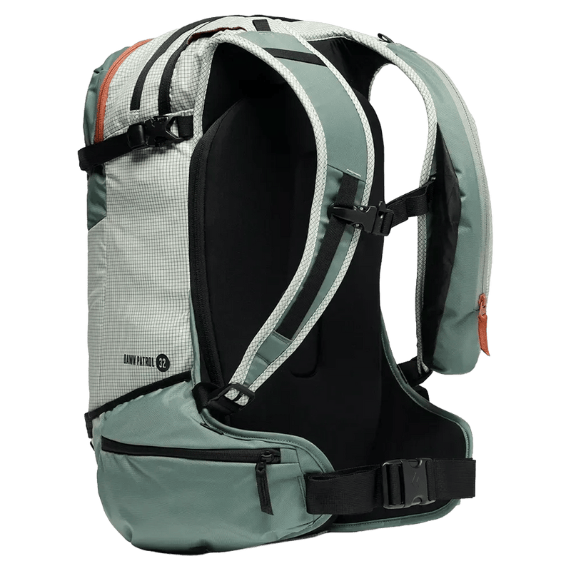 Back view of the BLACK DIAMOND Dawn Patrol 32 Backpack Foam Green Bags,  26/27 's model