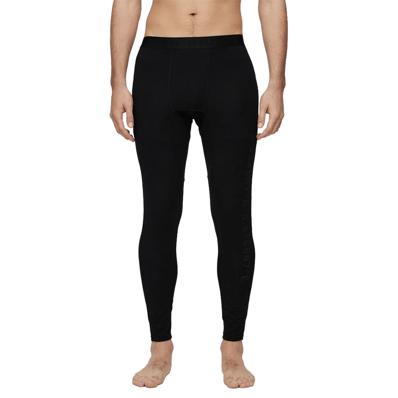 Man wearing Le Bent Core Midweight Thermal Bottom Black