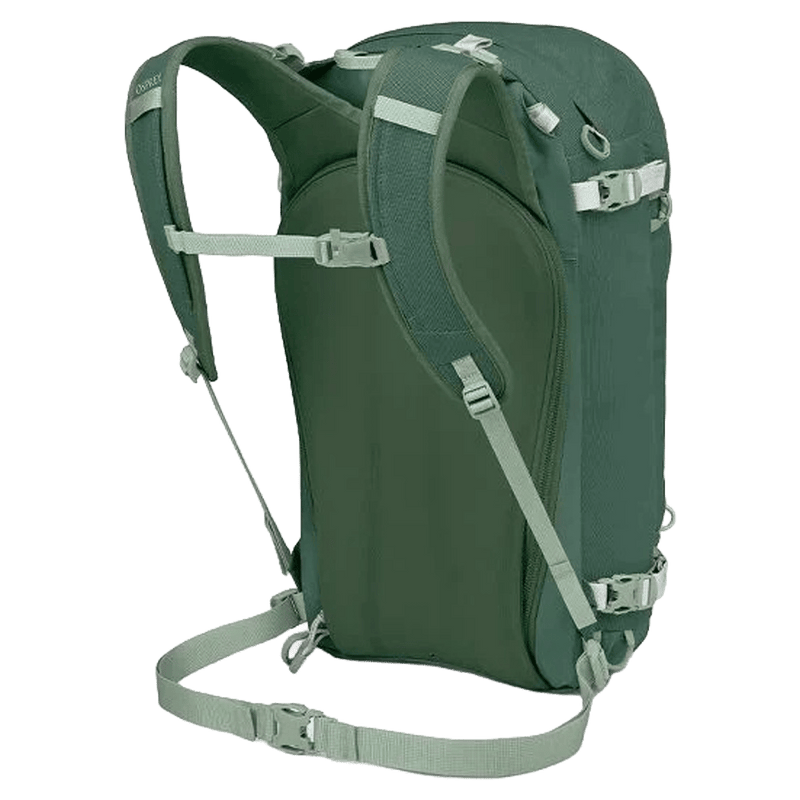 Back view of the OSPREY Sopris 25L  Tundra Green_Green Canopy Bags,  26/27 Unisex's model