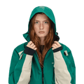 Beyond Medals Nostalgia 2L Snowboard Jacket