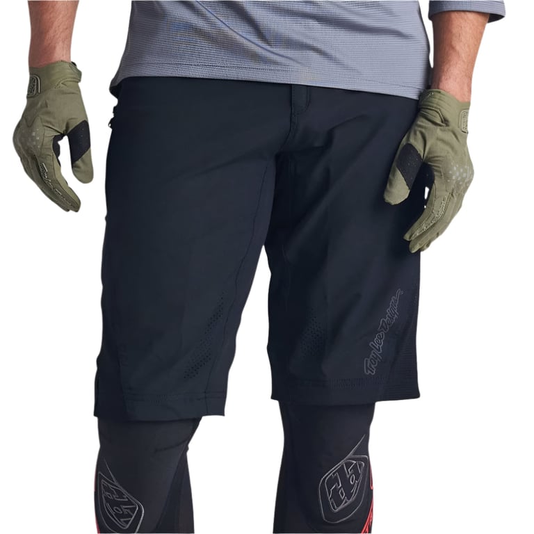 Ruckus Short Shell