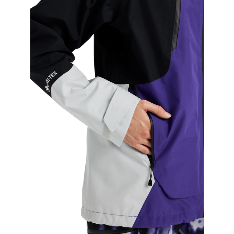 Reserve Gore-Tex Snowboard Jacket - Womens